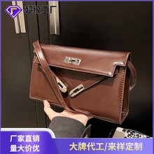 包包女2024新款网红女单肩包腋下凯莉包欧美时尚质感斜挎法棍包