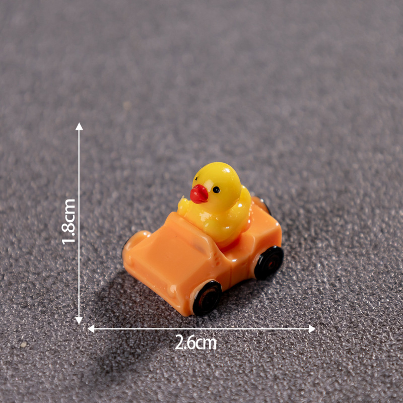 クロスボーダーのカラー自動車のアヒルの樹脂の置物の小さい景観の車のデスクトップの置物の工芸品の装飾の部品|undefined