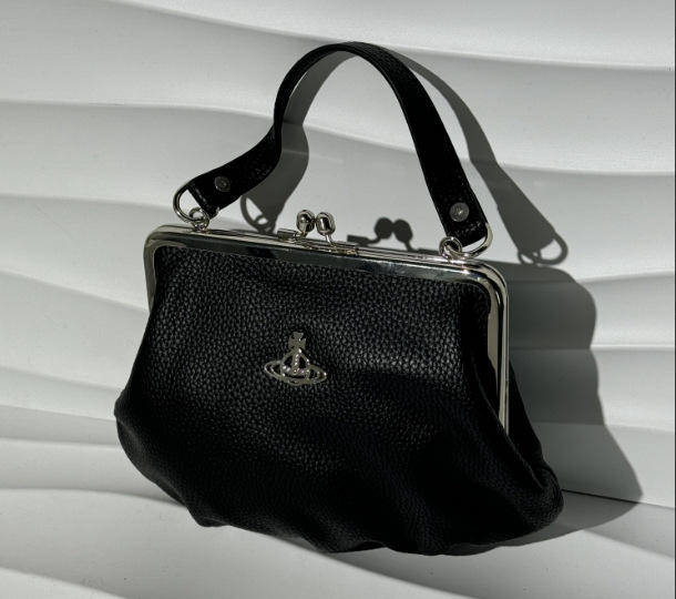 블랙 리치 만두