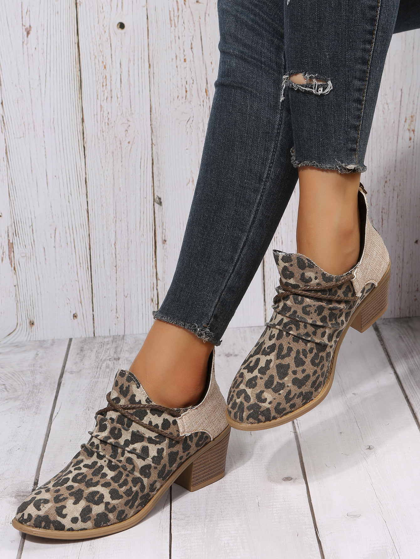 Women's oversized pointed square heel fashion short boots_voghion.com