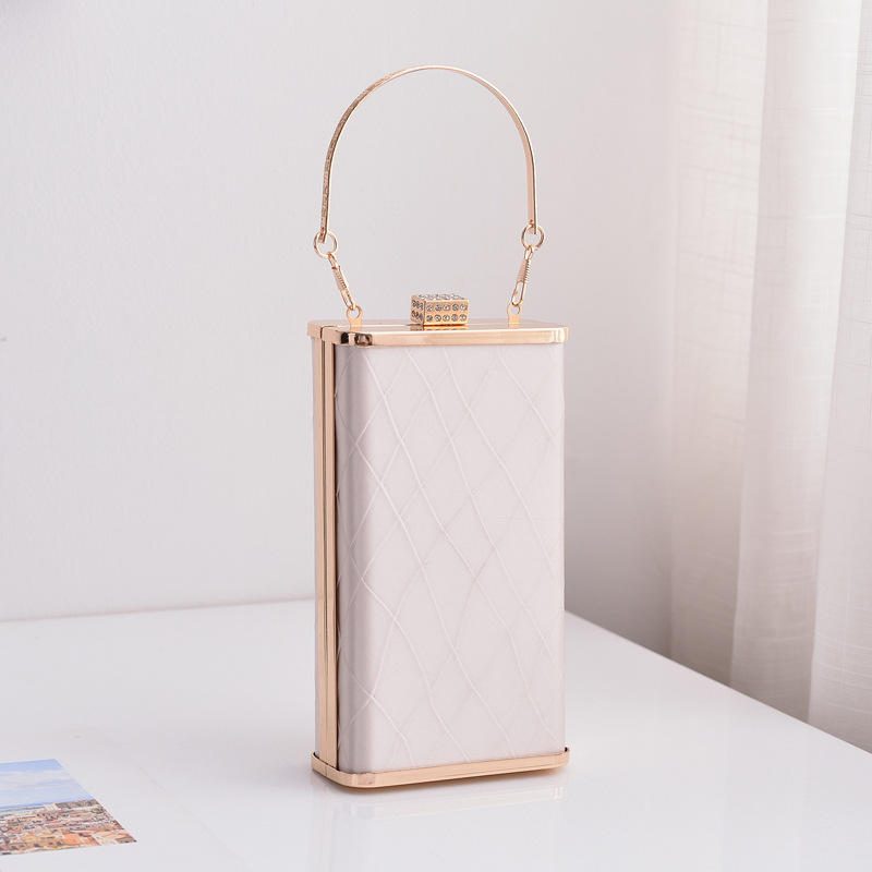 2023 nuevo bolso de noche de moda banquete especial bolso de mujer bolso retro cheongsam bolsa de cadena transfronteriza entrega exclusiva