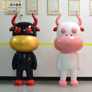 户外卡通小牛玻璃钢雕塑幼儿园景区农场牧场小区景观装饰小品摆件