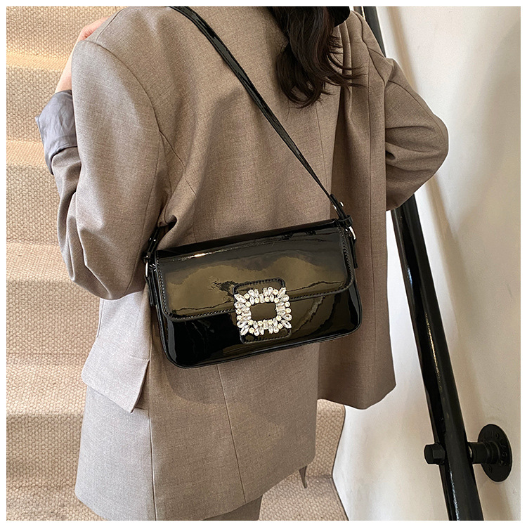 Korean style trendy underarm bag 2025 summer new women's bag, stylish diamond-encrusted single-shoulder bag, patent leather shiny crossbody bag undefined