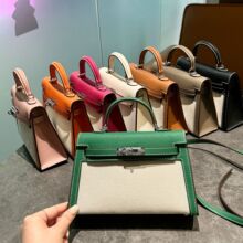 Kelly����Ů�¿���P���22����ƴ�Ӵ������r�Іμ�����б���