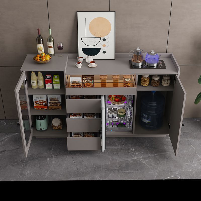 Máquina de té inteligente automática en 2025, nuevo gabinete de comidas caseras en una mesa de escritorio con desinfección