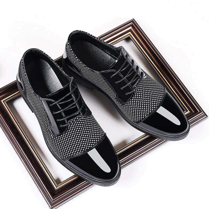 Zapatos de cuero para hombres nuevos vestidos de negocios casuales primavera y otoño transpirables para hombres británicos coreanos zapatos de boda de punta