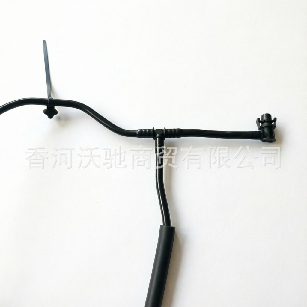 LR091813 T2H1438 is suitable for the Land Rover Range Rover Jaguar new XEXF water tank auxiliary water reservoir return pipe