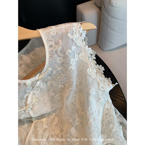 Modern Chinese-style lace embroidery crossover vest with a high-end, elegant temperament, gentle Chinese style sleeveless short-sleeve top