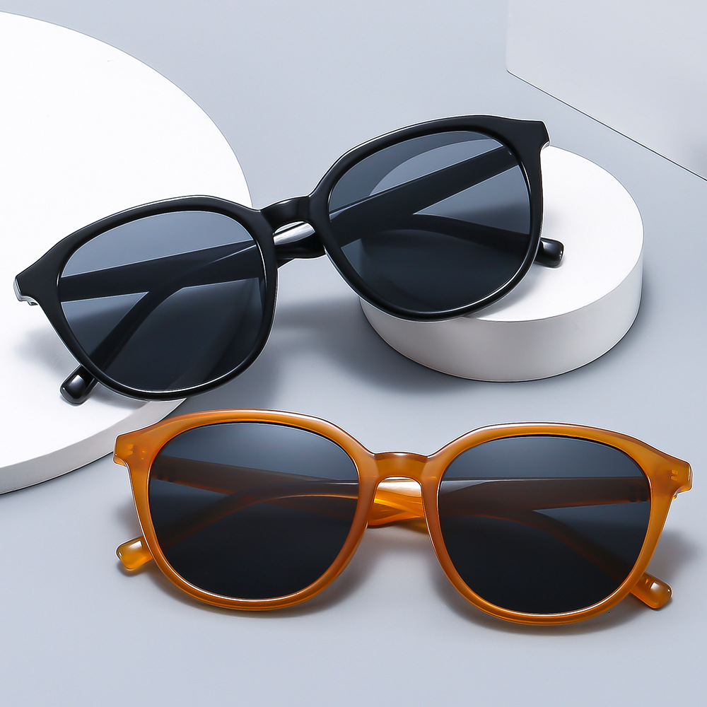 Classic plastic fashionable trend multicoloured sunglasses
