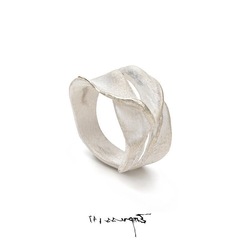 ムーンリング オリジナルデザイン 花びら ホワイト オープン フリーサイズ その他なし 鄭州