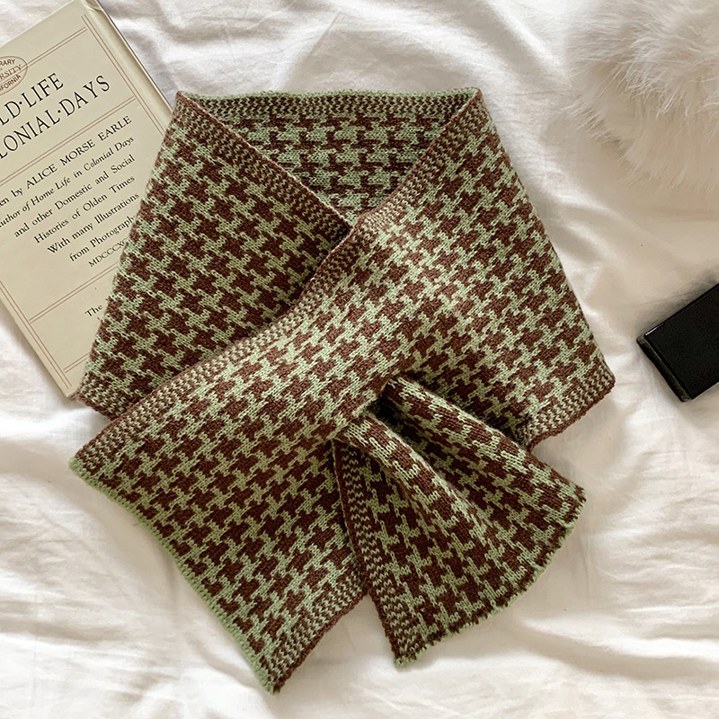 Buñuelo de punto de lana corto de invierno femenino coreano versátil pareja de protección de cuello grueso perezoso cruzado mil pajaros cuello