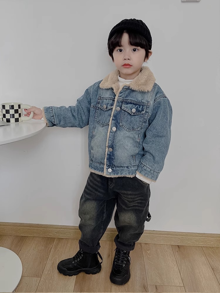 Niños chaqueta de vaqueros niños otoño y invierno ropa de terciopelo 2025 nuevo bebé invierno engrosado ropa de invierno para niños