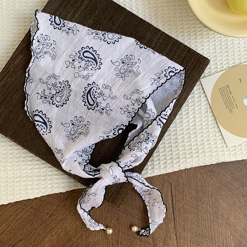 Bufanda triangular, cintura, nuevo estilo, protección para el cuello, bufanda pequeña, colgante de perlas, bufanda de seda, bolsa de flores con sentido avanzado, pañuelo en la cabeza, cinturón para el cabello al por mayor