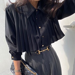 小衆は黒いシャツの女性韓国版の春のデザイン感があります。