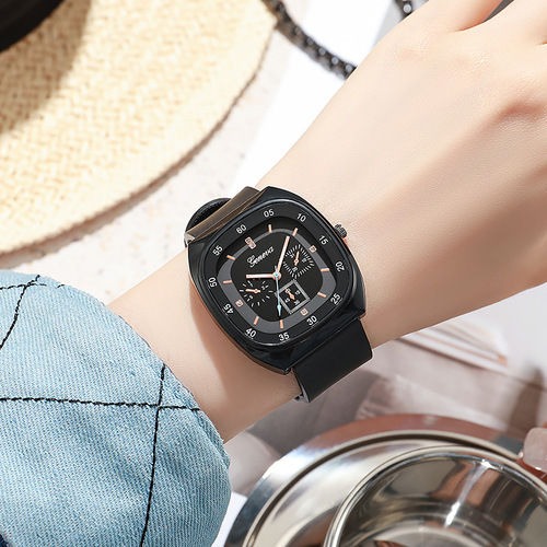 High-definition fashion silicone band square ladies three-hand quartz watch