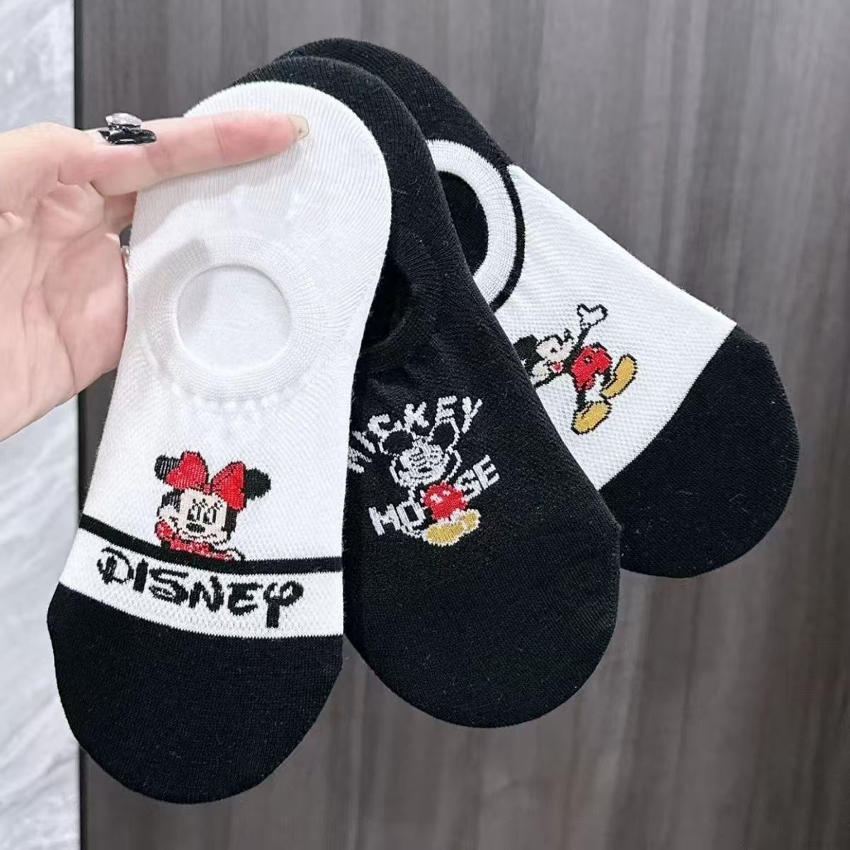 Calcetines de algodón de verano para mujer, delgado, invisible, rojo de la red, caliente, calcetines de moda de Mickey de dibujos animados, calcetines de barco sin tacón