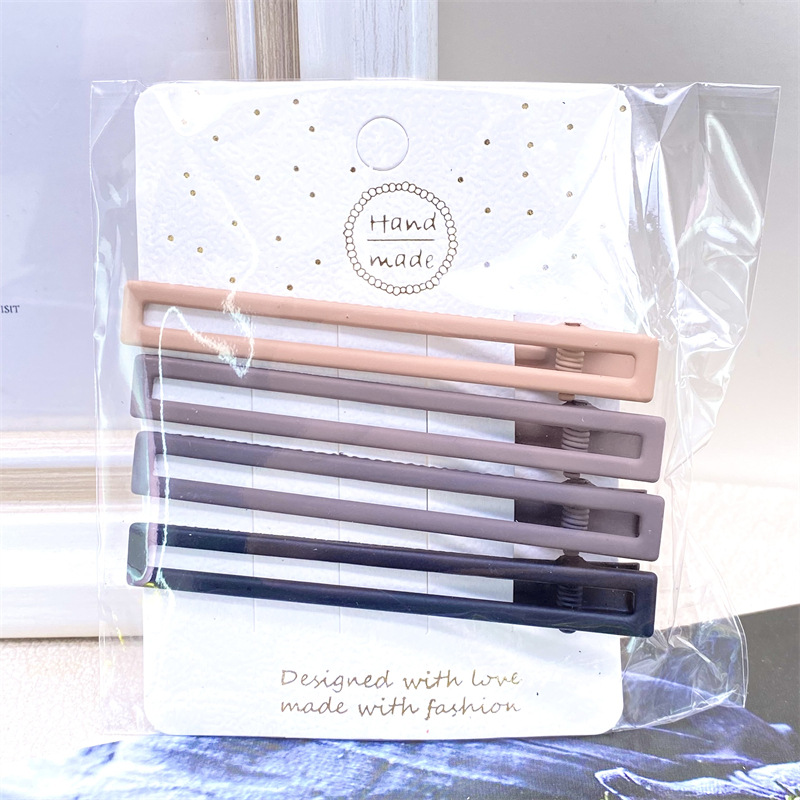 Metal horquilla hembra Red rojo 2023 nuevo clip tocado temperamento frente flequillo pelo roto horquilla lateral 2 yuanes