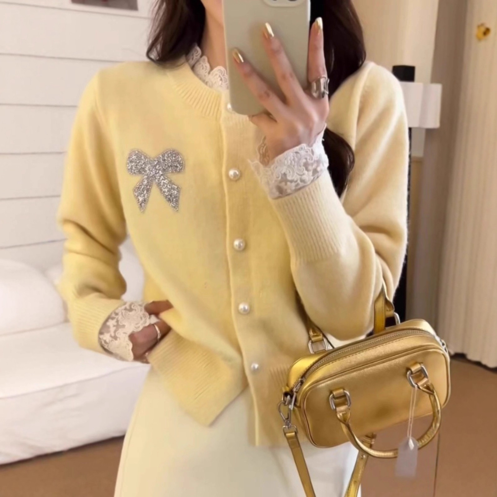 2025 Autumn Lace Hot Diamond Bow Yellow Sweater Women's Autumn and Winter Popular Knitted Cardigan Top