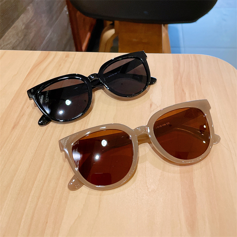 Retro Women's Polarized Sunglasses With High-end Round Frame_voghion.com