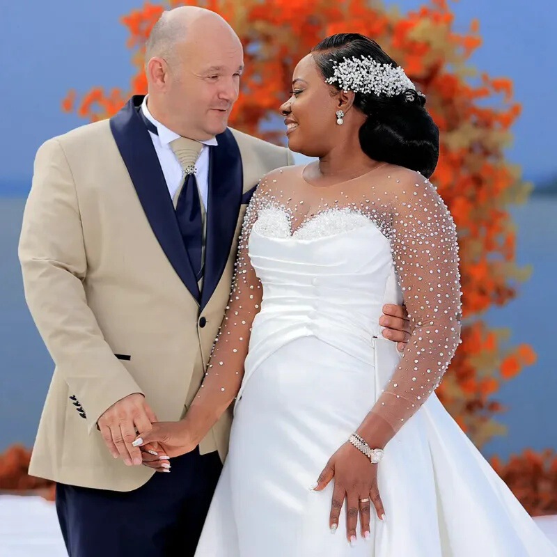 Elegant Beaded Mermaid Wedding Dresses Bridal Gowns Plus Size Illusion Trumpet Robe with Detachable Train