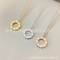 CNC高版本圆花蜂窝微笑项链太阳花菱形蜂巢镀18k玫瑰金锁骨链时尚
