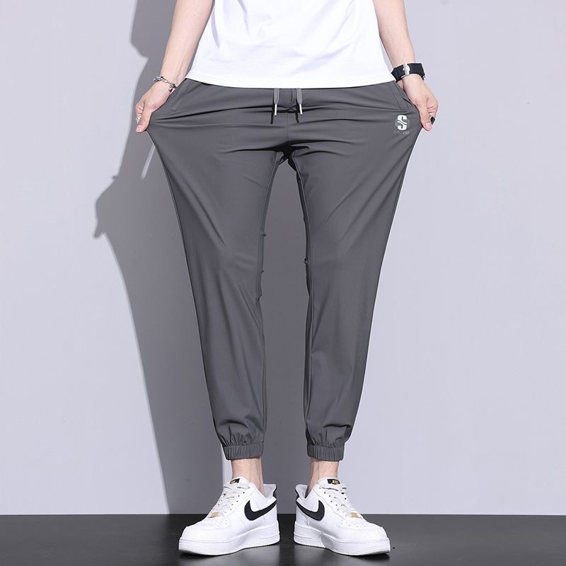 Camisas, menos ropa, pantalones de seda de hielo, verano para hombres, nuevo estilo delgado, spot, pantalones de ocio deportivo juvenil al por mayor