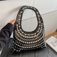 Сумка под мышку, небольшая с заклёпками в панк-стиле, модный дизайн, 35×7×18 см