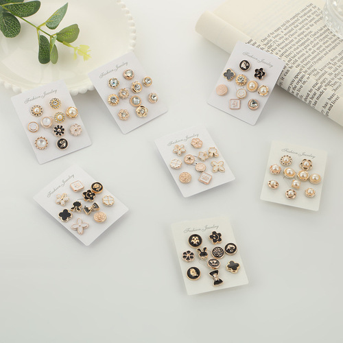 Love brooch, high-end niche pearl ins, exquisite personality, no-sew anti-exposure buckle metal brooch buckle jewelry