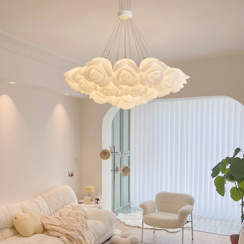 Rojo neto estilo crema flor de rosa creativa candelabro de sala de estar moderno simple romántico dormitorio cálido lámpara de araña de la habitación de los niños