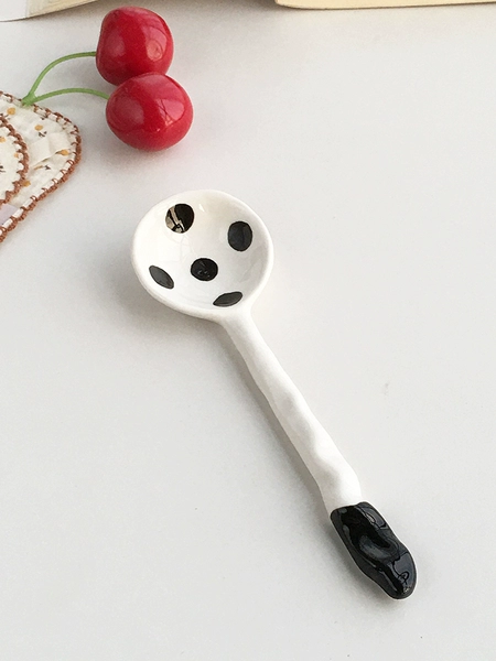 Black and white polka dots coarse pottery base spoon