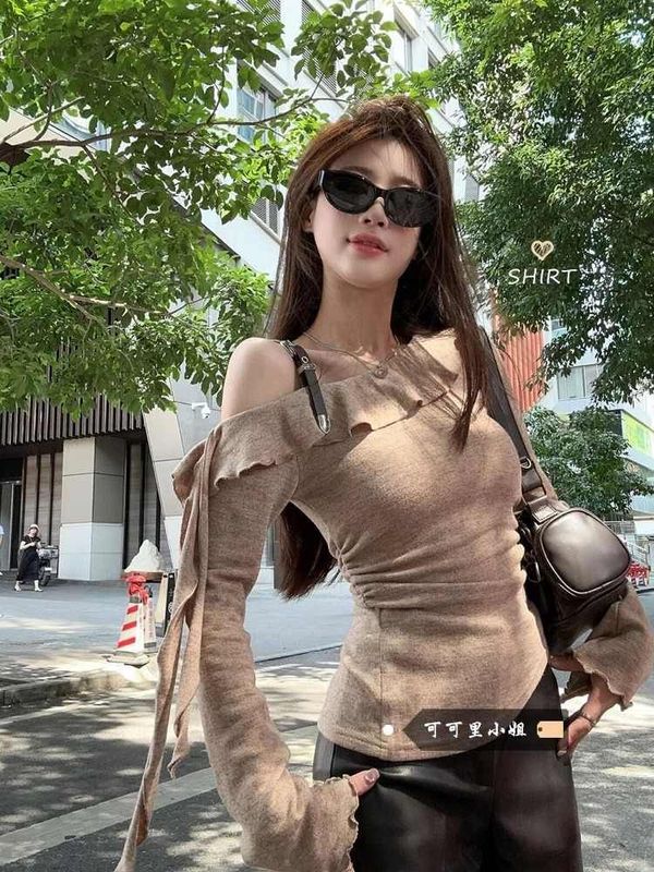 荷叶边褶皱长袖针织衫女秋季新款辣妹设计感小众修身掐腰露肩上衣|undefined