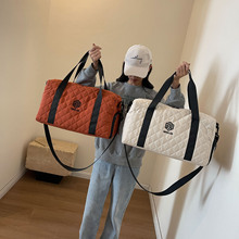 跨境新款旅行包轻便韩版斜挎大容量行李包可套拉杆箱健身瑜伽包女
