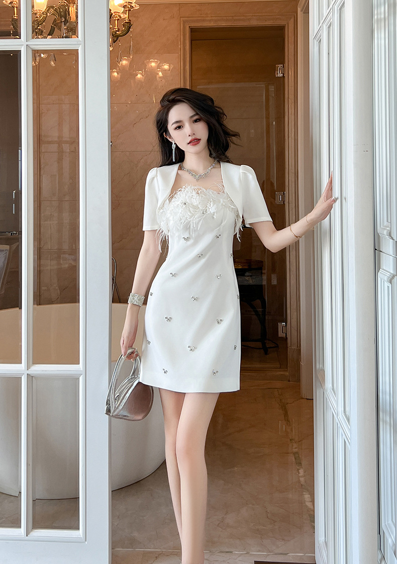 Váy trắng dự tiệc sinh nhật phong cách người nổi tiếng đính lông thú và kim cương — Màu trắng chi tiết 20
