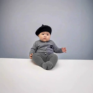 Кардиган для малышей с сердечком весна