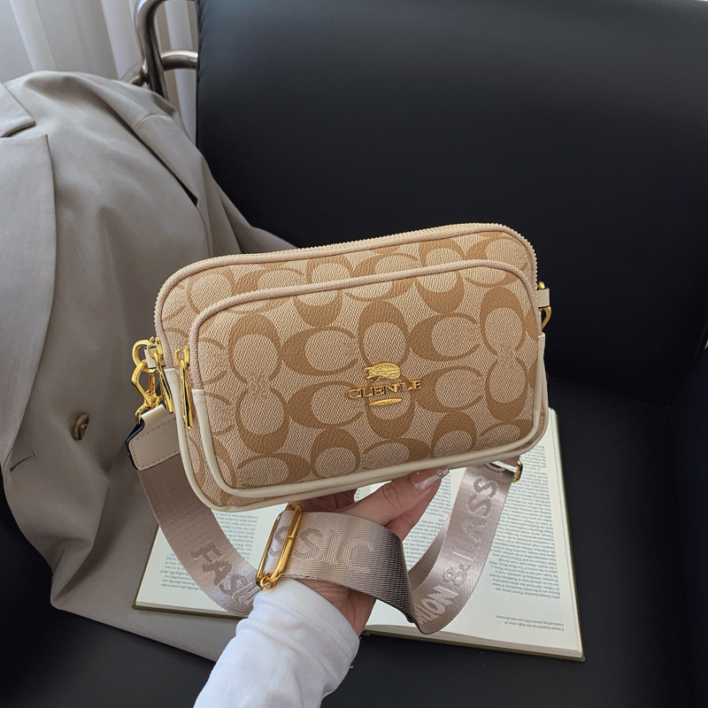 New Camera Bag 2026 Foreign Trade Wholesale High-Quality Fashionable Versatile Shoulder Bag Niche Crossbody Bag Trendy Brand Women's Bag