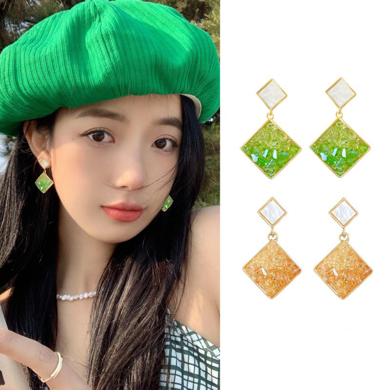 Small design geometric fresh elegant earrings