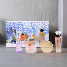 �羳����ͬ����Ůʿ��ˮ�Y�����b�־����º��f���D���赭��ˮ�׺�