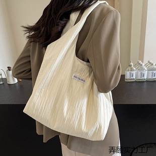 ����Ů�����������e�������μ����ذ����l���ذ�������Ů���l
