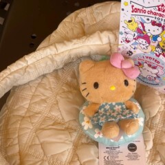 夏威夷swing黑皮泳圈hellokitty包包小挂件书包挂饰毛绒公仔玩偶