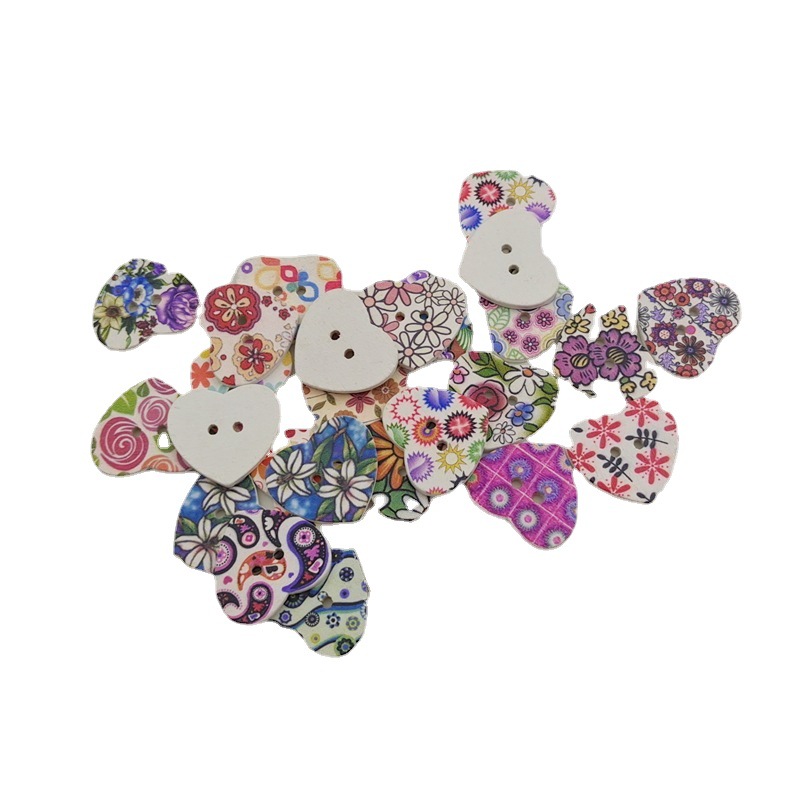 Botón de corazón de melocotón de fondo blanco de 25mm x 22mm Decoración multicolor de madera 50 piezas en un paquete Exquisito retro