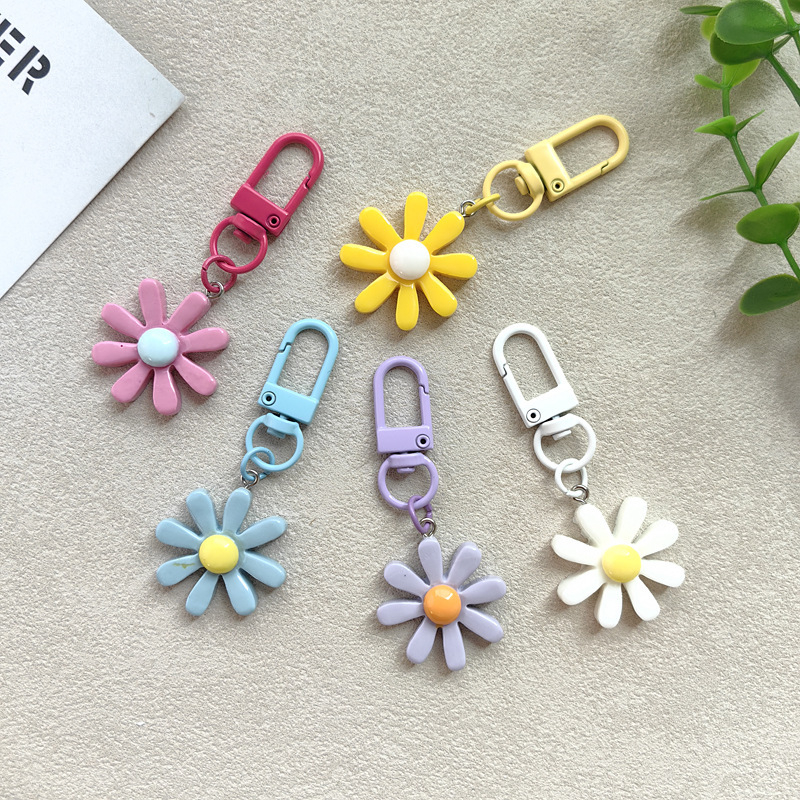 Colorful Chrysanthemum Keychain Aripods Protective Case Earphone Shell Pendant Flower Popular Keychain Accessory Decoration Colorful Chrysanthemum Keychain Aripods Protective Case Earphone Shell Pendant Flower Popular Keychain Accessory Decoration