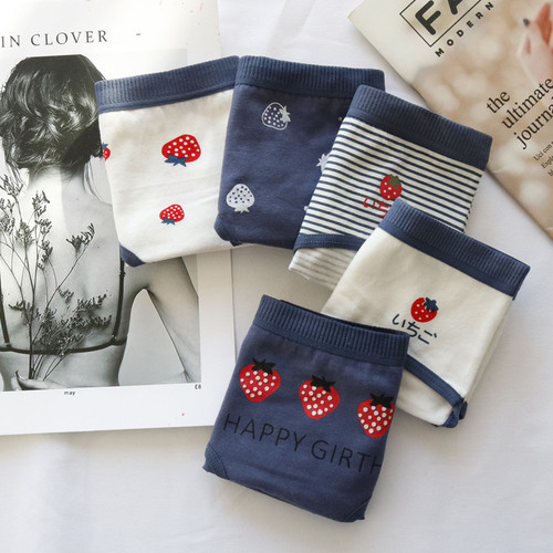 Japanese strawberry-style underwear for women, cotton shorts for women, mid-rise, large size, cheek-hugging cotton gusset, girl student triangle underwear, wholesale