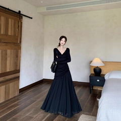 网纱拼接气质连衣裙女2025秋季法式高级感显瘦设计感收腰长款裙子
