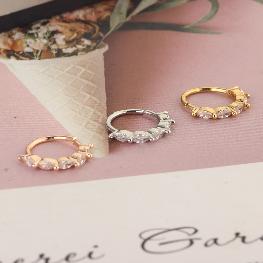 Labret piercing jewelry detail image