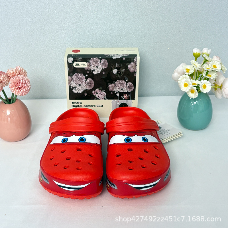 95 automóviles flash McQueen Hole zapatos de dibujos animados parejas antideslizantes anti-desgaste de altura zapatillas de playa