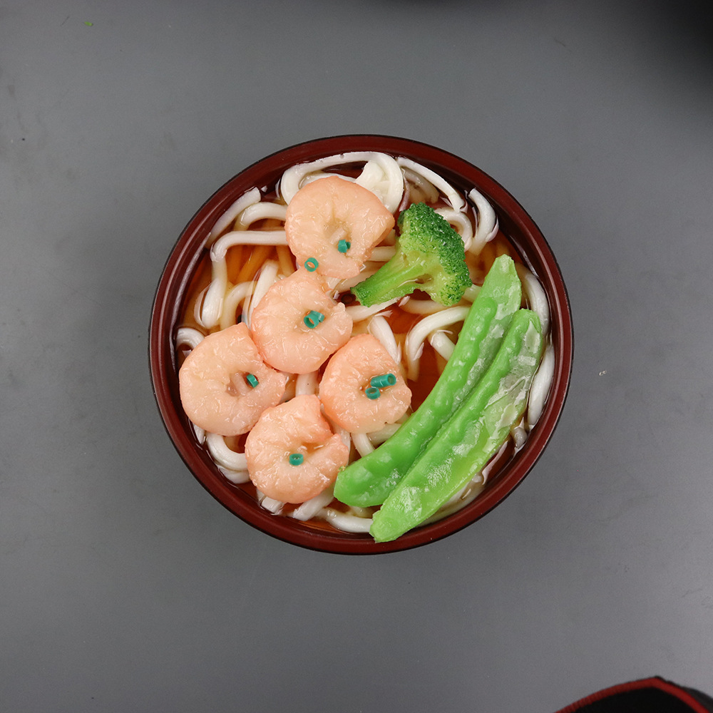 스노우피와 새우, 브로콜리 우동