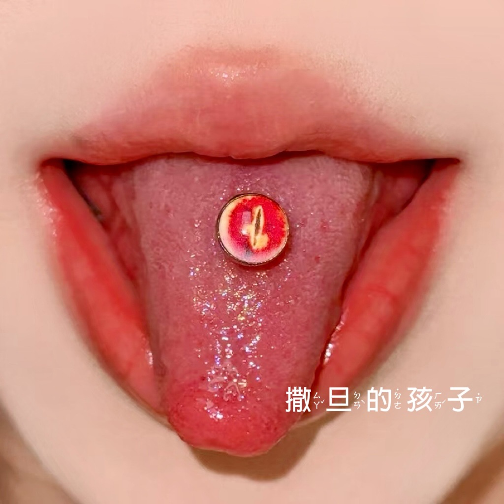Pointed labret stud close-up product detail