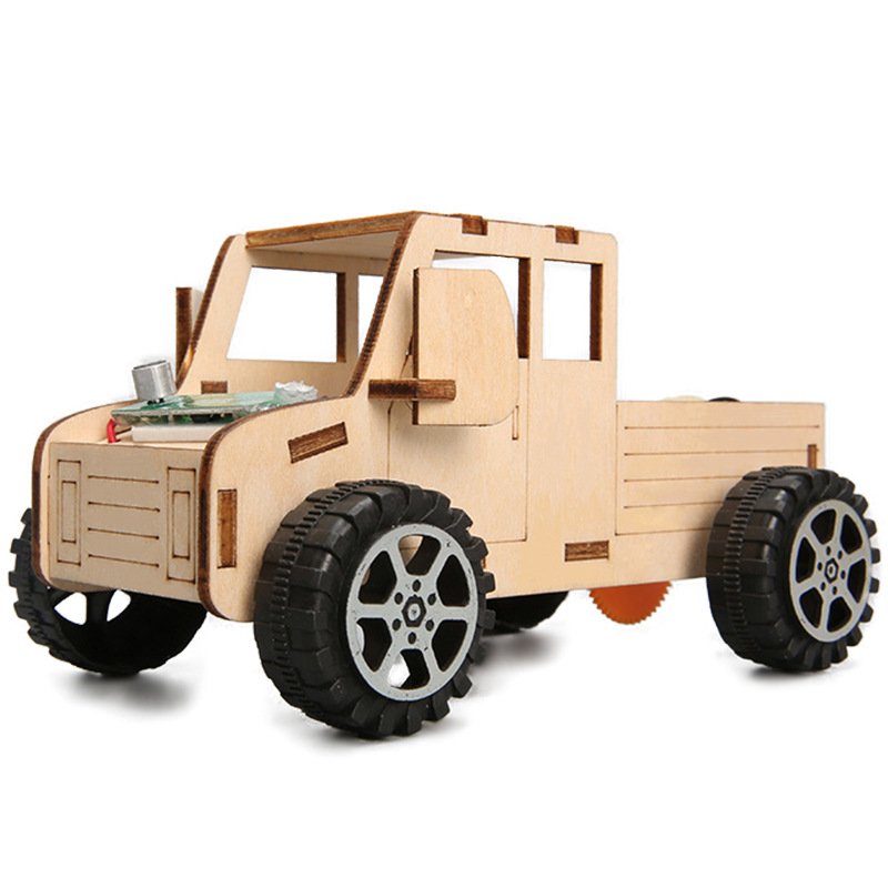 Ciencia y Tecnología pequeña producción invención bricolaje coche eléctrico controlado por voz ensamblado a mano Escuela Primaria estudiante juguete ciencia experimento material didáctico