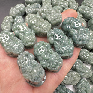Russian Jade a craft bean seed small brave accessories jade pendant pendant jade crafts factory wholesale
