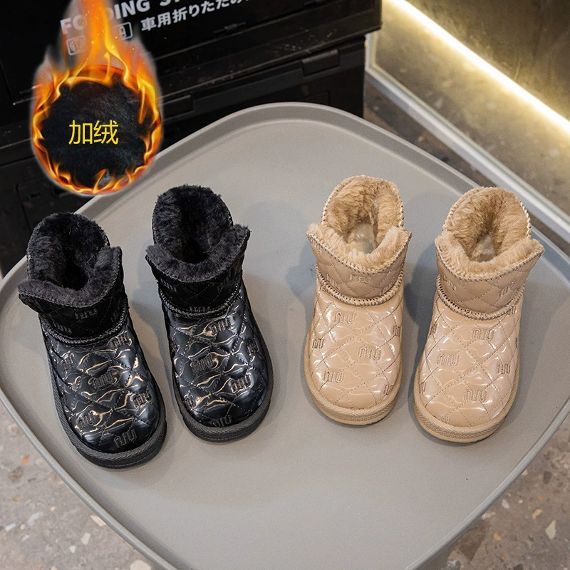 Снежные сапоги для девочек 2024 новые короткие сапоги зимние меховые все плюшевые толстые водонепроницаемые нескользящие детские хлопковые сапоги